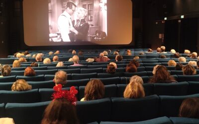 Luci soffuse, emozioni vere: il successo nazionale di “Un Cinema per Amico”
